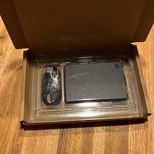 Sea gate portable drive and travel case. New in the box
